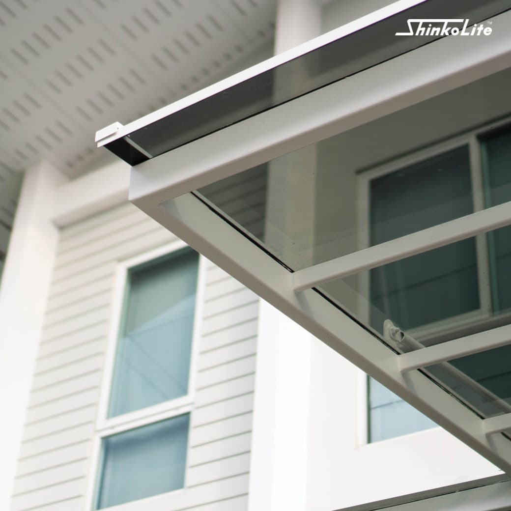 Prime Brownish Green